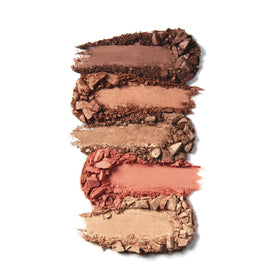 Soft pearly-gold highlighter adds a light, luminous glow.