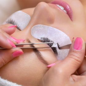3D Beauty Biogel Eye Pads deliver a soothing spa-like experience in salon.