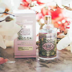 4711 Muelhens logo label confirms authentic packaging for reliable gifting.