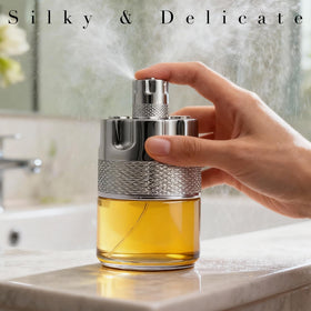 A CENTER Azura Noir base notes of vetiver and amberwood deliver warm sophistication.