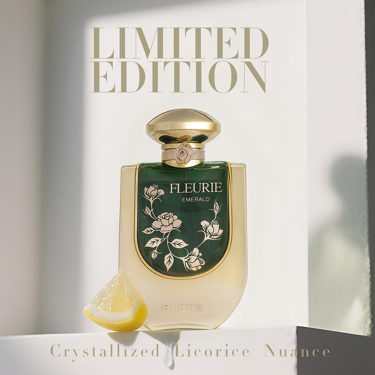 Premium gift box packaging for A CENTER Riiffs Fleurie Emerald perfume.