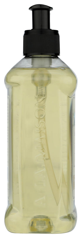 A LA MAISON plant-based formula with natural oils for a gentle, non-drying lather.