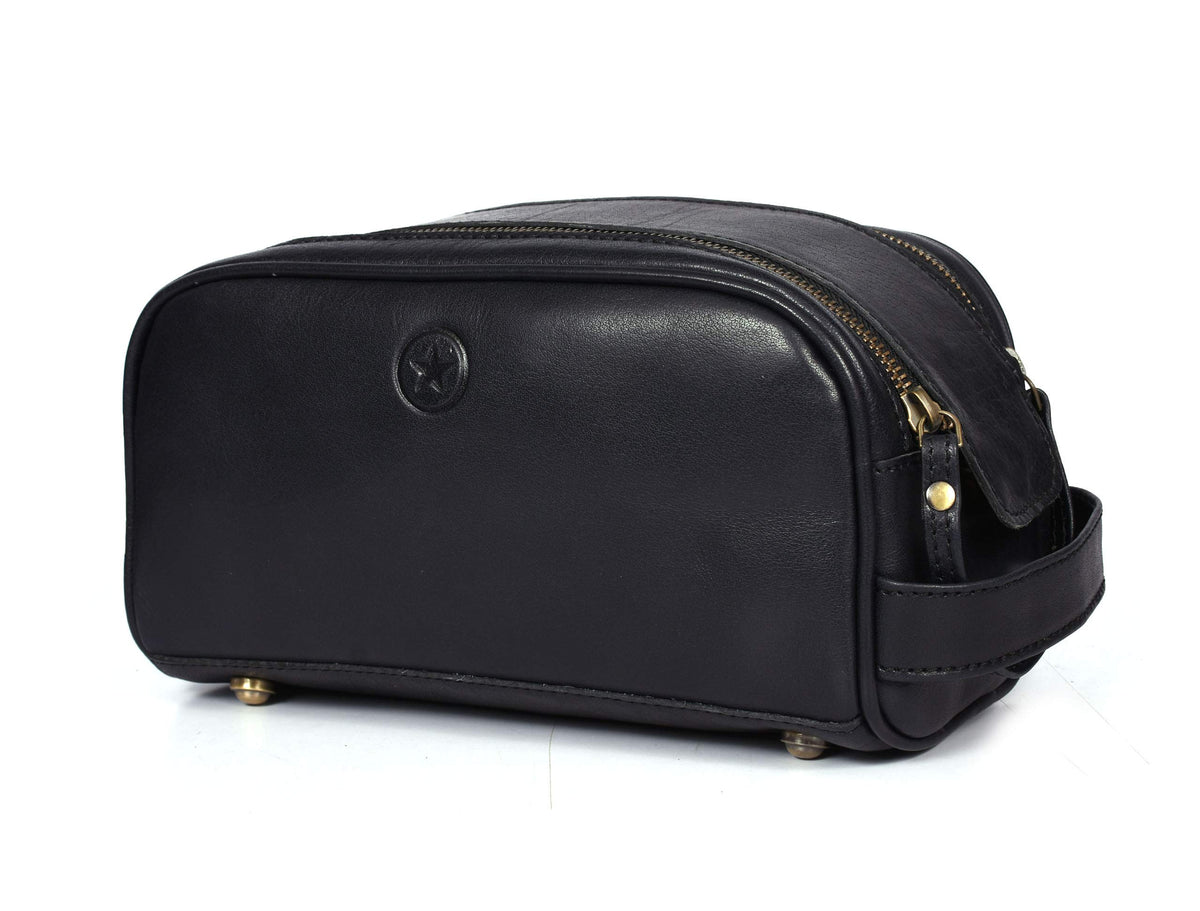 Aaron Leather Goods Vendimia Estilo 10in toiletry bag front view with spacious interior for travel essentials
