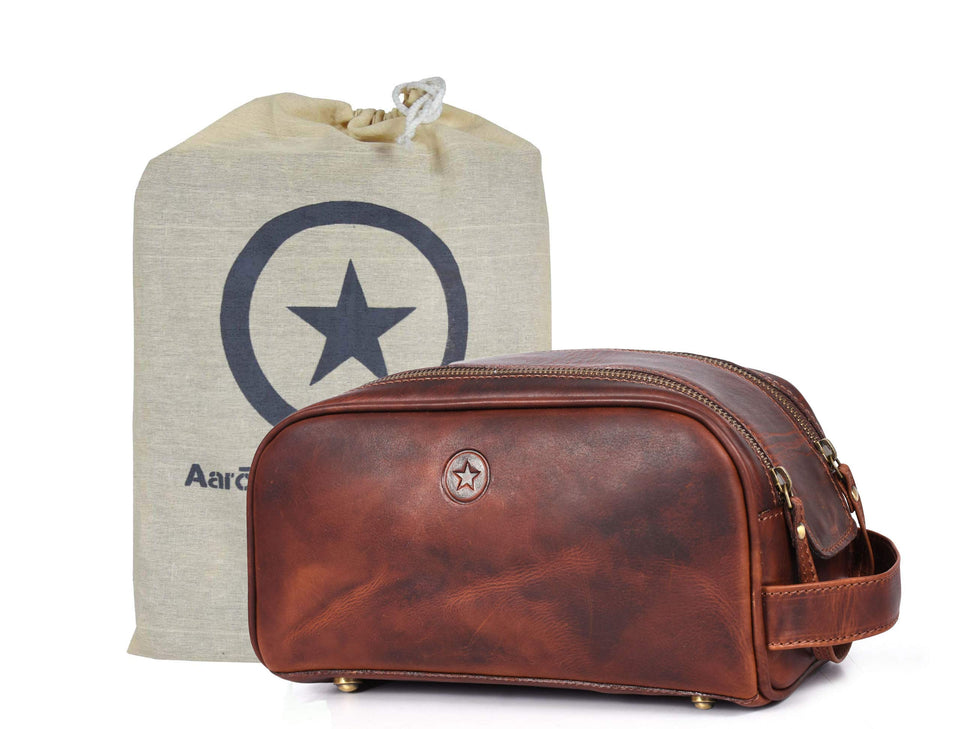 Aaron Leather Goods Vendimia Estilo 10-inch toiletry bag front view with durable buffalo leather