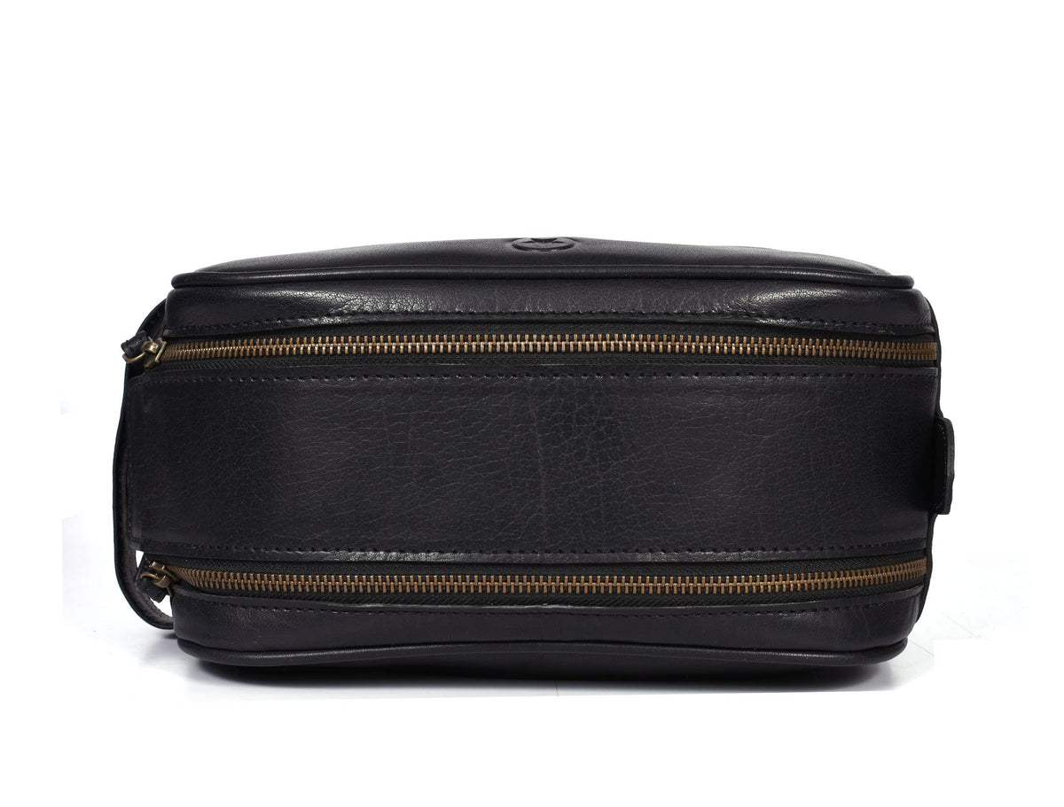 Aaron Leather Goods Vendimia Estilo 10in toiletry bag gift-ready packaging for stylish travel gifts