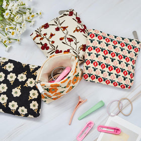 Abbylike small zipper pouch with secure closure for cosmetics on the go.