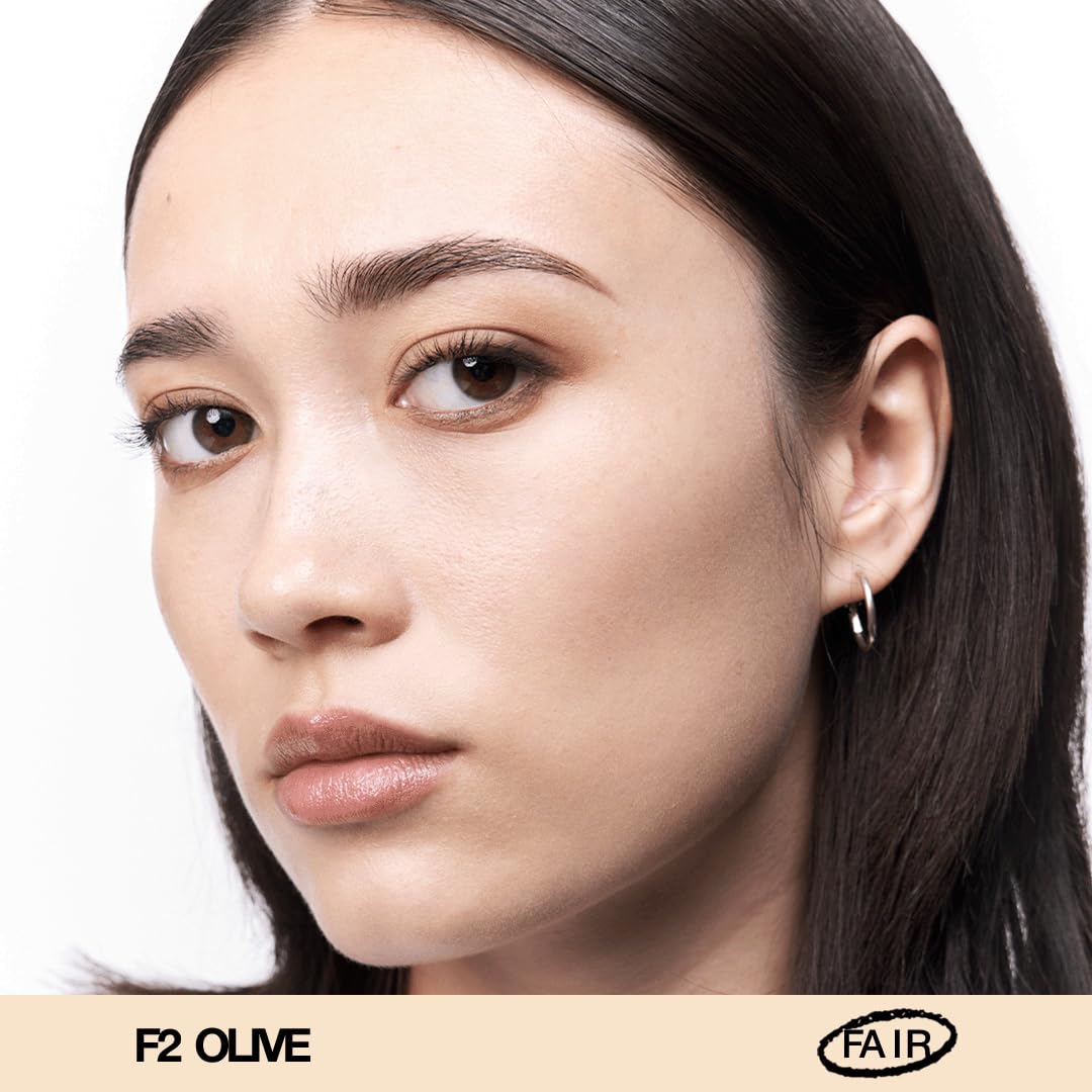 About Face The Performer applicator enables precise, quick coverage.