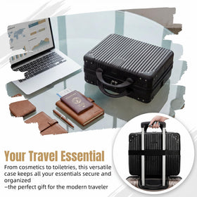 Acshio interior with two open pockets and a zippered mesh pocket for organized essentials