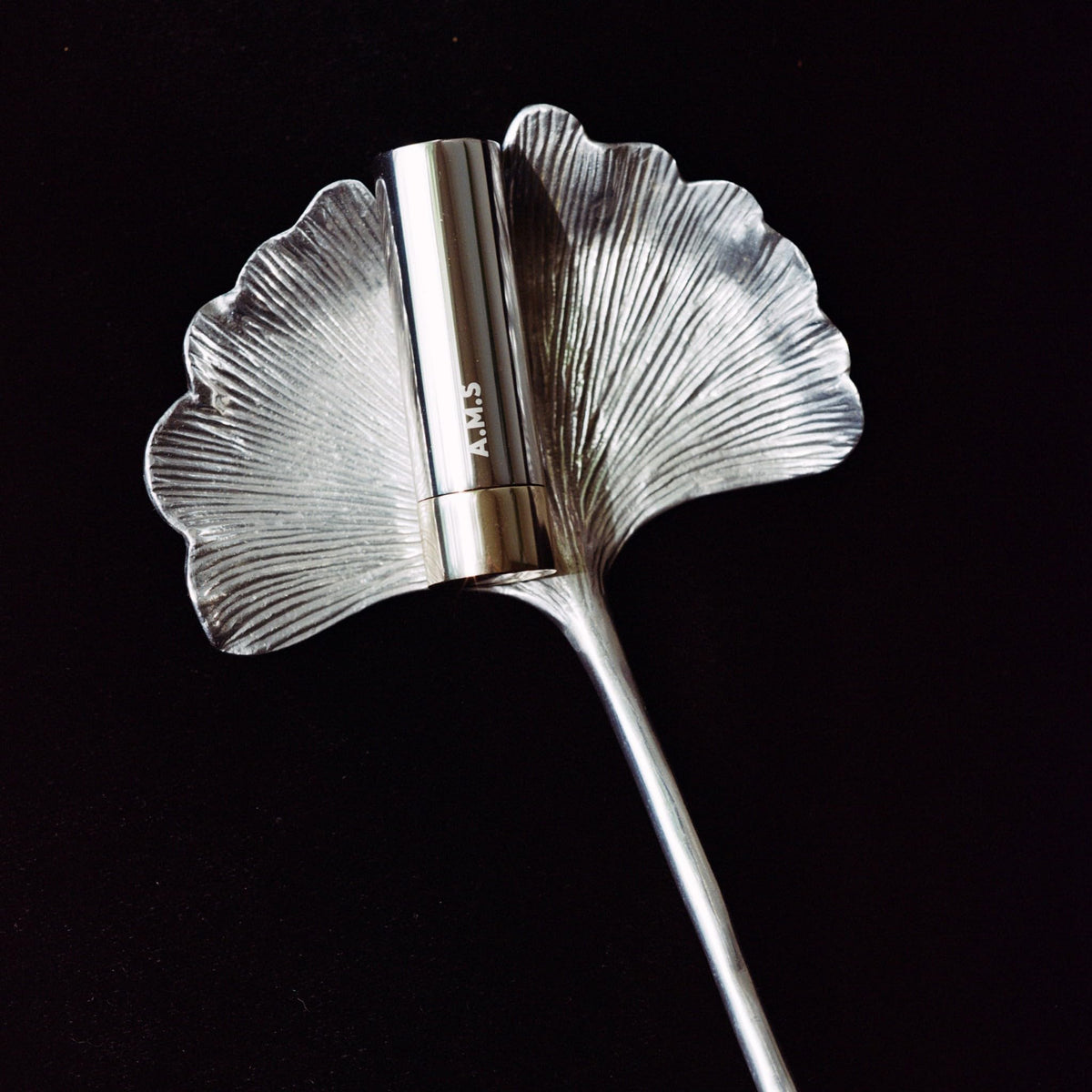 Handcrafted NZ packaging signals small-batch production.