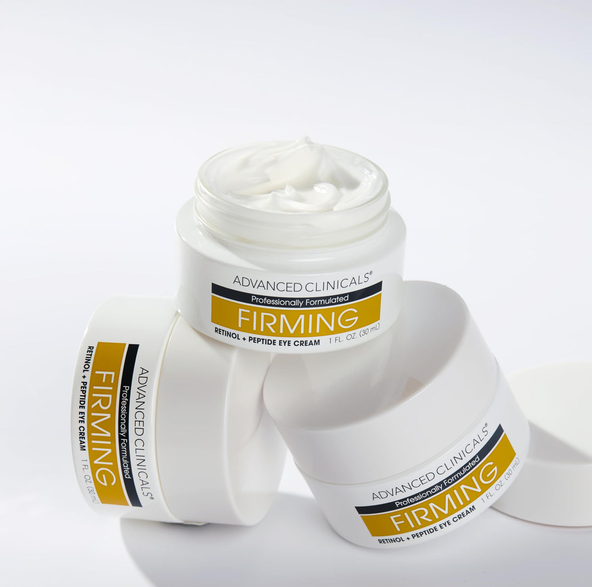 Advanced Clinicals caffeine and algae extract visual emphasizes energizing feel and under-eye hydration.