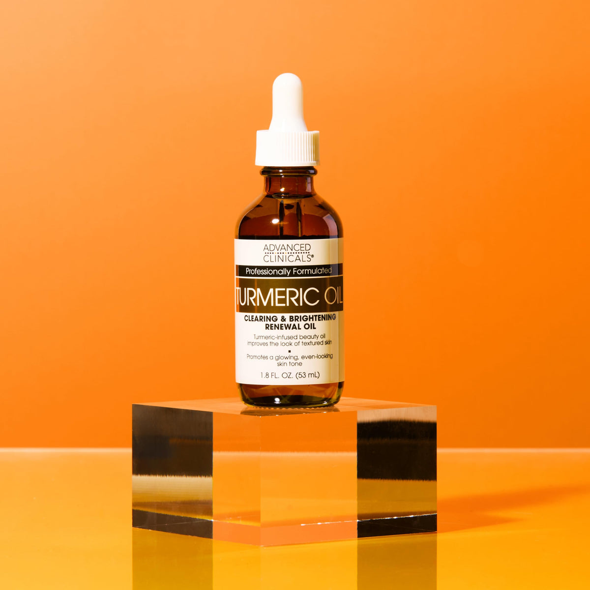 Advanced Clinicals Turmeric Oil Serum on neck illustration highlights even skin tone potential
