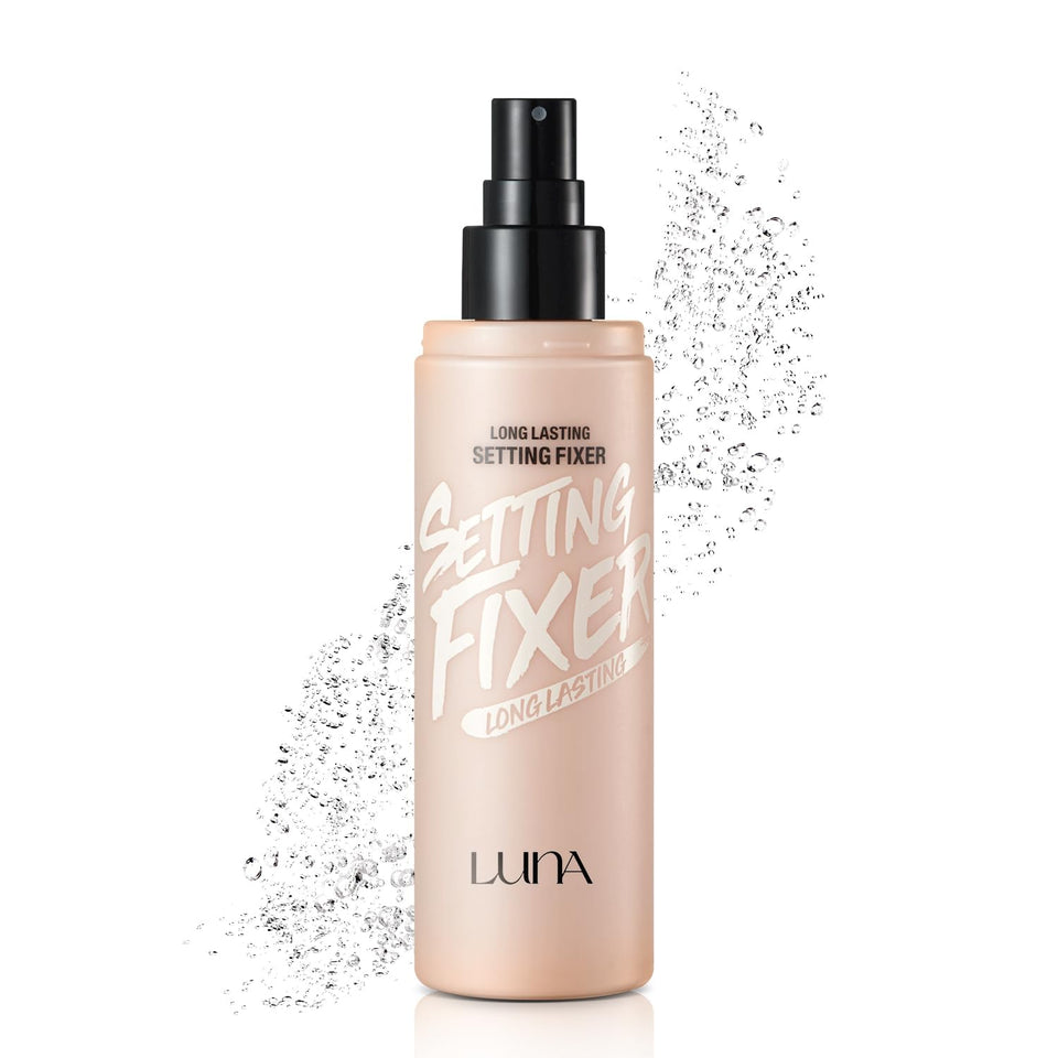 AEKYUNGLUNA LUNA setting spray bottle offers an all-day weightless finish.