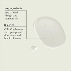 Aesop Amazing Face Cleanser face massage — prepares skin for hydration.