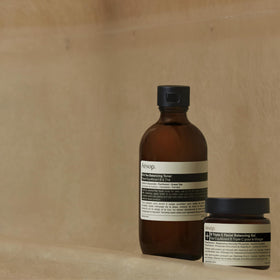 Aesop B & Tea Balancing Toner with green tea illustration of antioxidants.