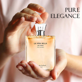 AFLUXE La Vida Bella spray on wrist demonstrating easy application