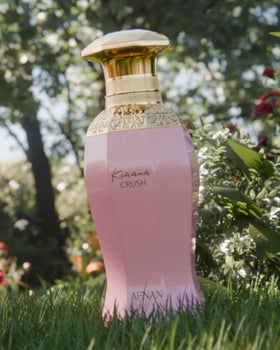 Afnan Kiaana Crush box insert signals premium gifting experience.