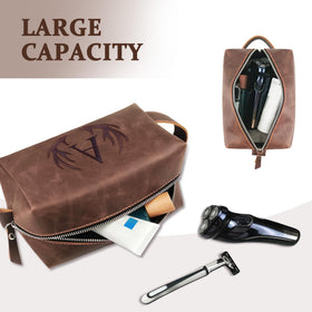 Aganmi detailed zipper and sleek design for quick access.