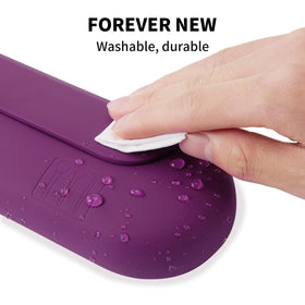Easy-clean silicone surface on AGIKET brush holder.