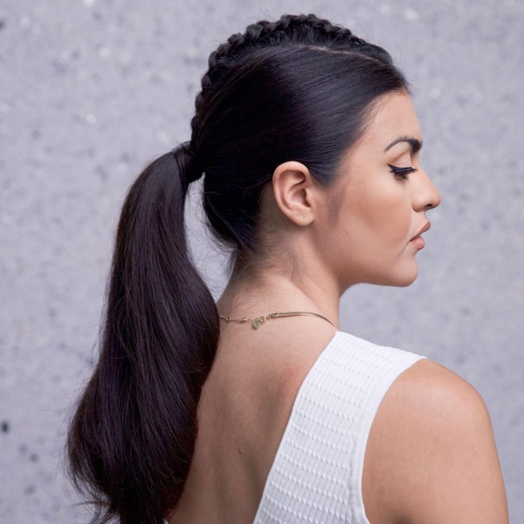 AIIR Styling Hair Paste smooths hair and enhances grip for braids