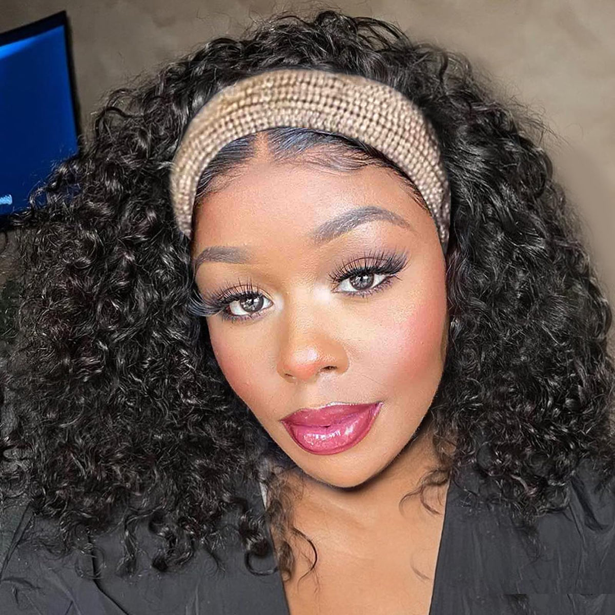 Aisaide headband wig kinky curly black side view for versatile daily styling