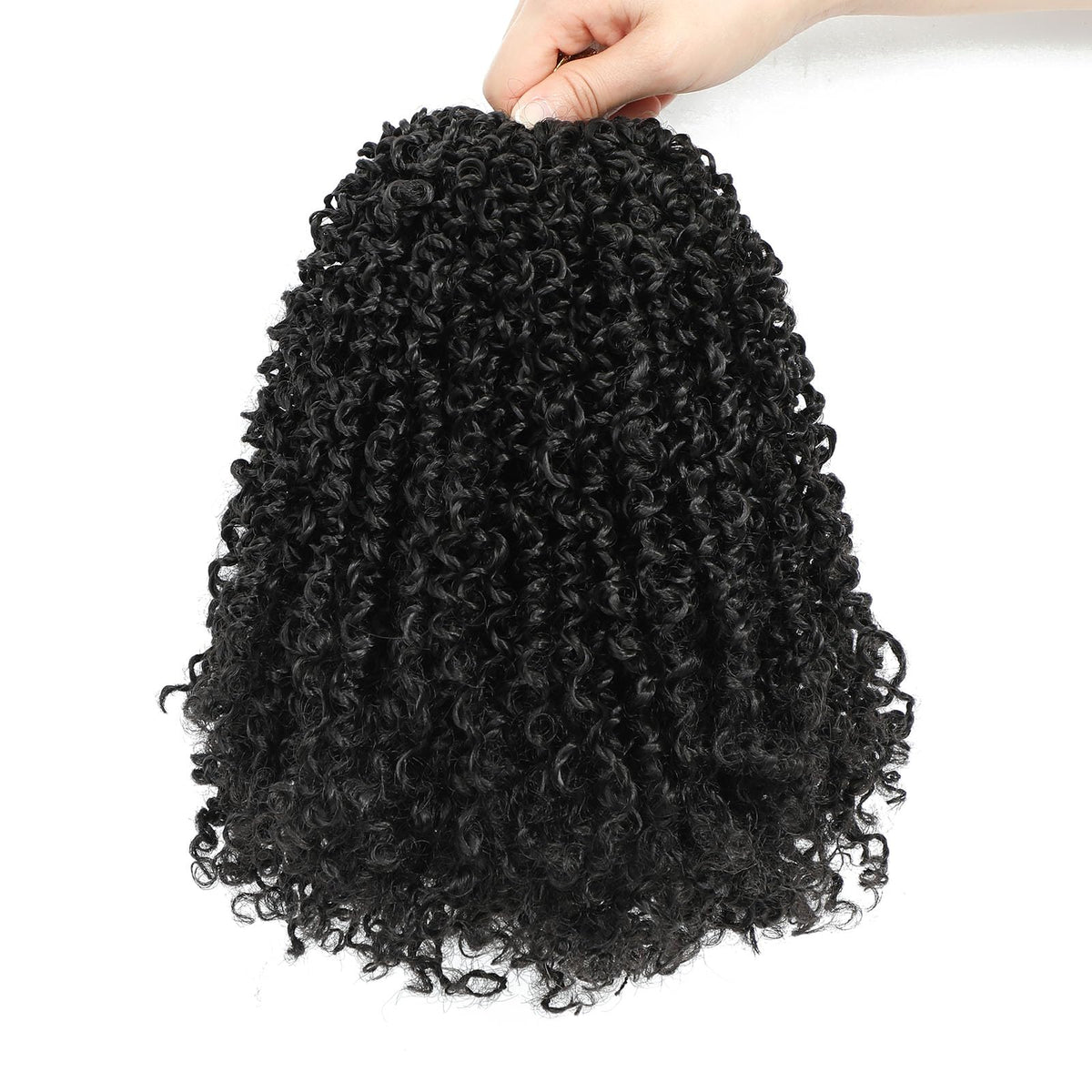 Aksice Yanky Twist crochet hair head-turn look for protective styling with volume