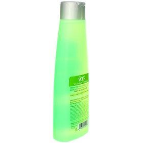 Hair after wash with Alberto VO5 Kiwi Lime Squeeze, refreshed and clean.