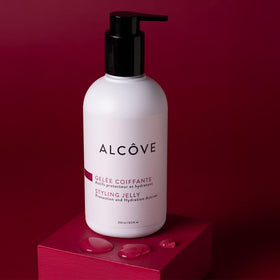 Alcôve Styling Jelly shows heat protection during a safe blowout.