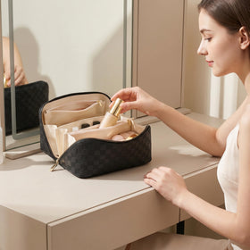 ALEXTINA stylish checkered texture adds elegance to travel gear