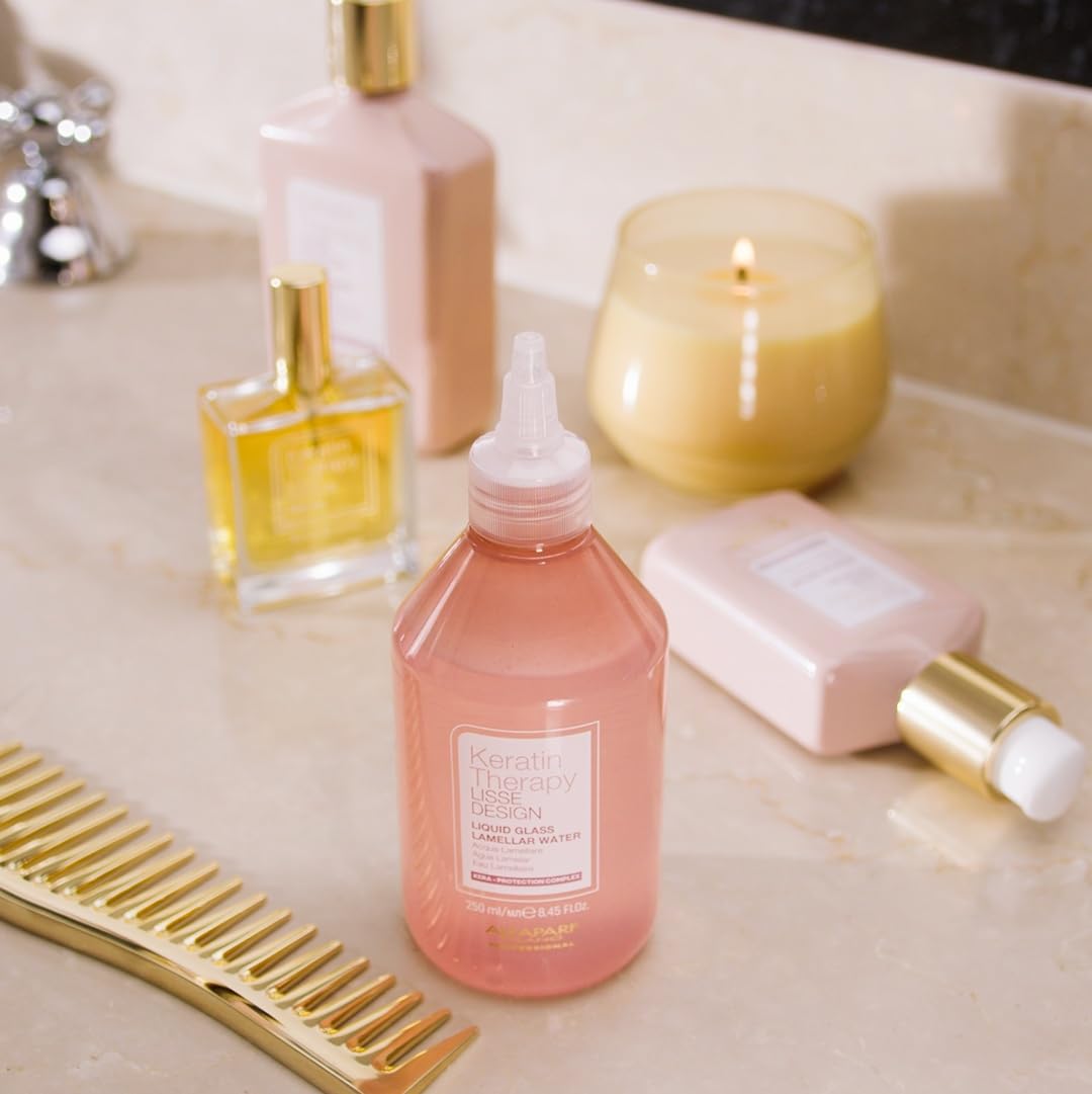 Lamellar Water bottle emphasizing universal use for all hair types.