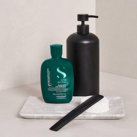 ALFAPARF MILANO reconstruction bond shampoo A-Z bond close-up shows bond rebuilding.