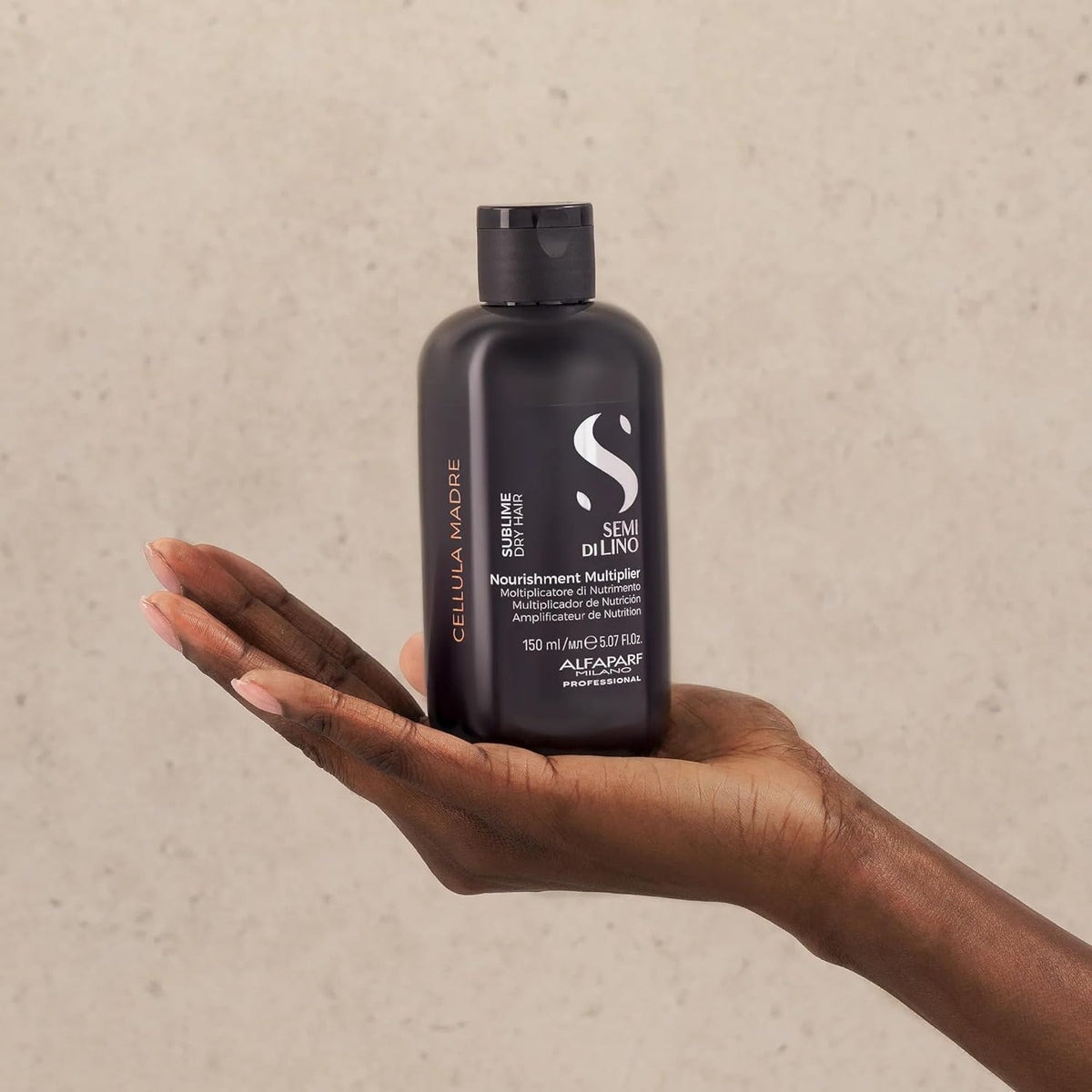 ALFAPARF MILANO Semi di Lino Sublime gel-emulsion delivers a glossy, lightweight finish.