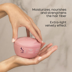 Vegan biodegradable packaging highlights sustainability of the set