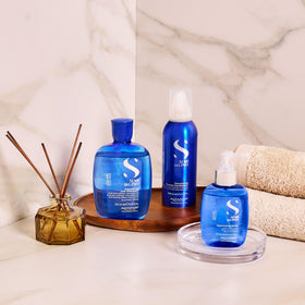 Alfaparf Volume frizz-control close-up shows lasting smoothness.