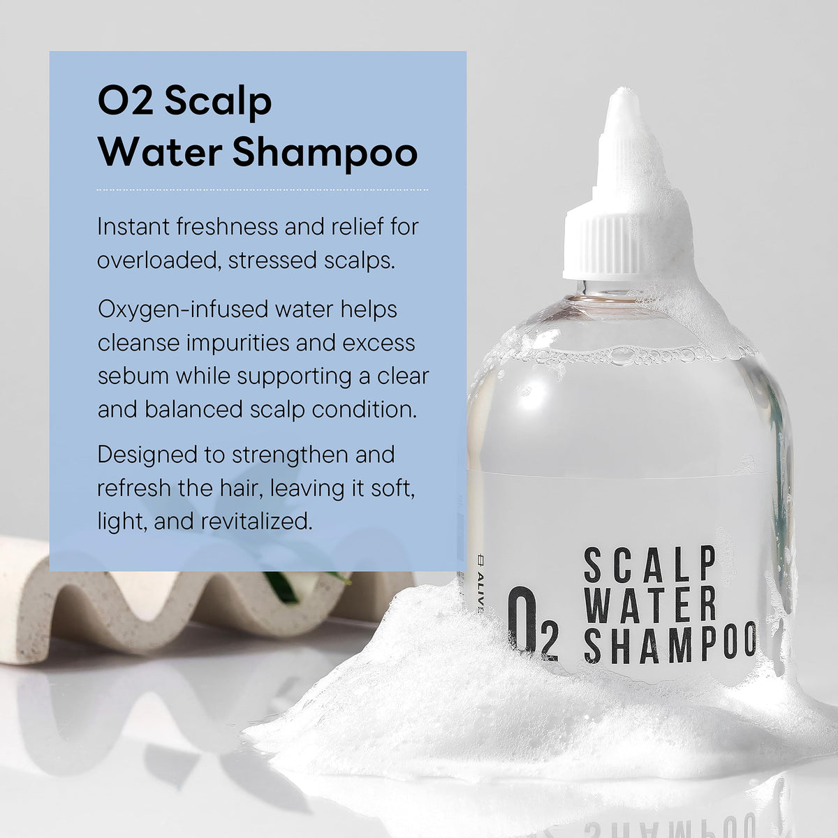ALIVE:LAB ALIVELAB O2 Scalp Water foam lather shows gentle cleansing action.