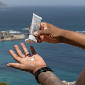 Altruist Sunscreen Fluid packaging box highlights premium formulation.