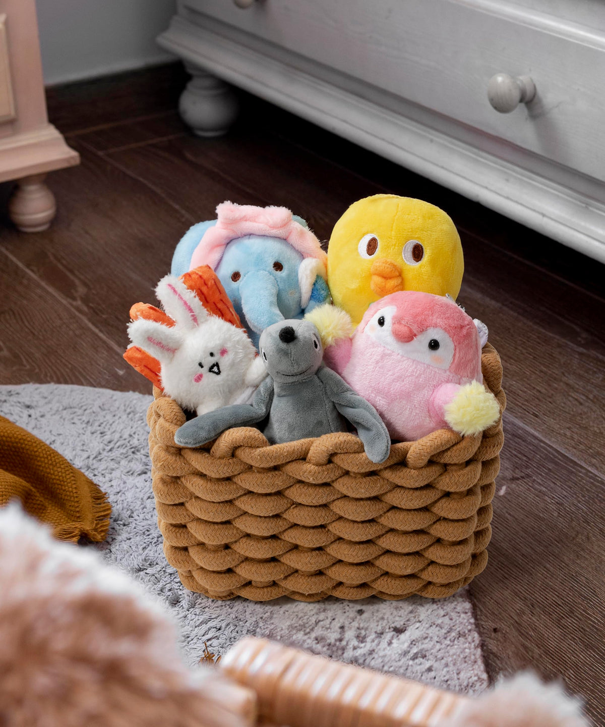 AmorousCat soft weave basket adds warmth to any room.