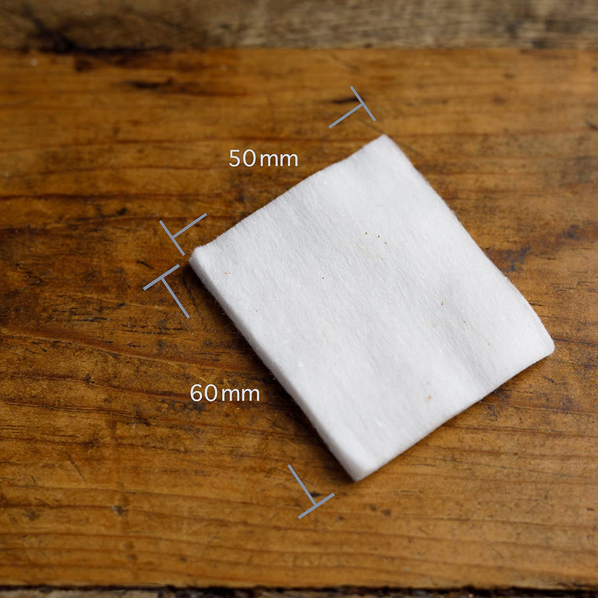 AMOZA cotton pads ideal for makeup removal and gentle toning.