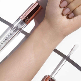 Anastasia Beverly Hills Crystal Gloss easy application on lips for high shine