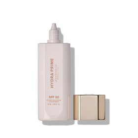 Hydra Prime pump close-up for easy application by Anastasia Beverly Hills