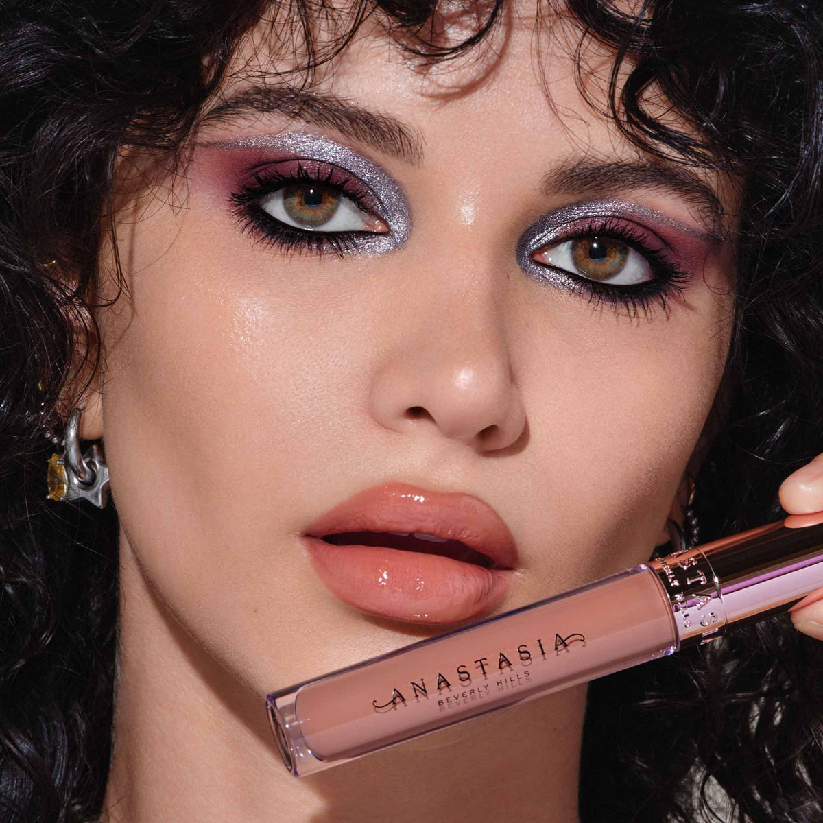 Wear test of Anastasia Beverly Hills Honey Kiss lip gloss