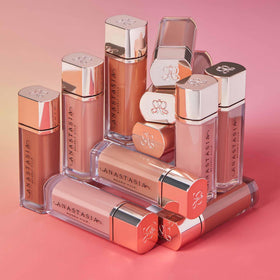 Nude Lip Velvet Parchment look ideal for everyday wear.