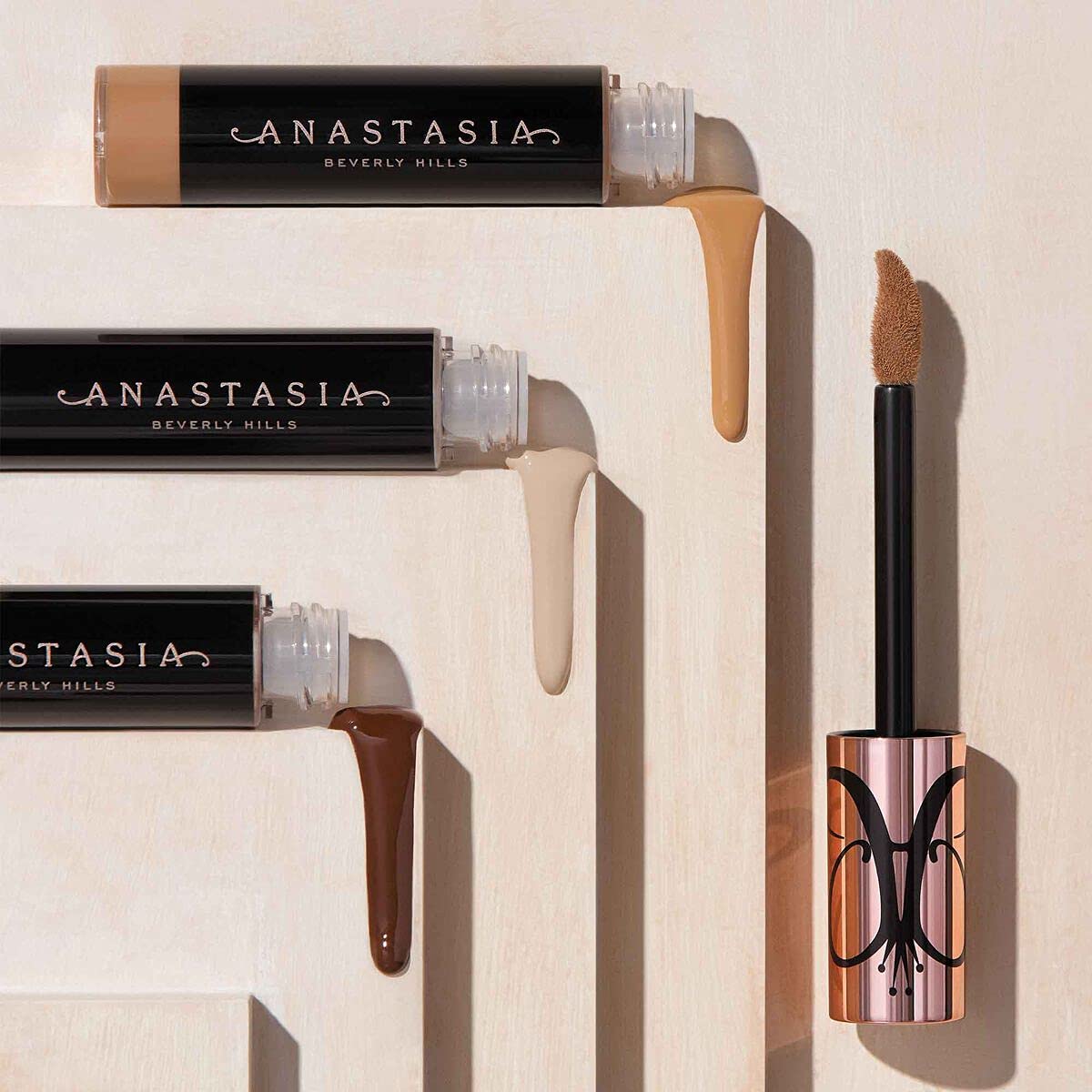 Magic Touch Concealer Shade 1 finish provides soft natural results with comfortable wear.
