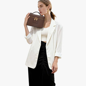 AnBlack lightweight portable cosmetic bag for on-the-go routines.