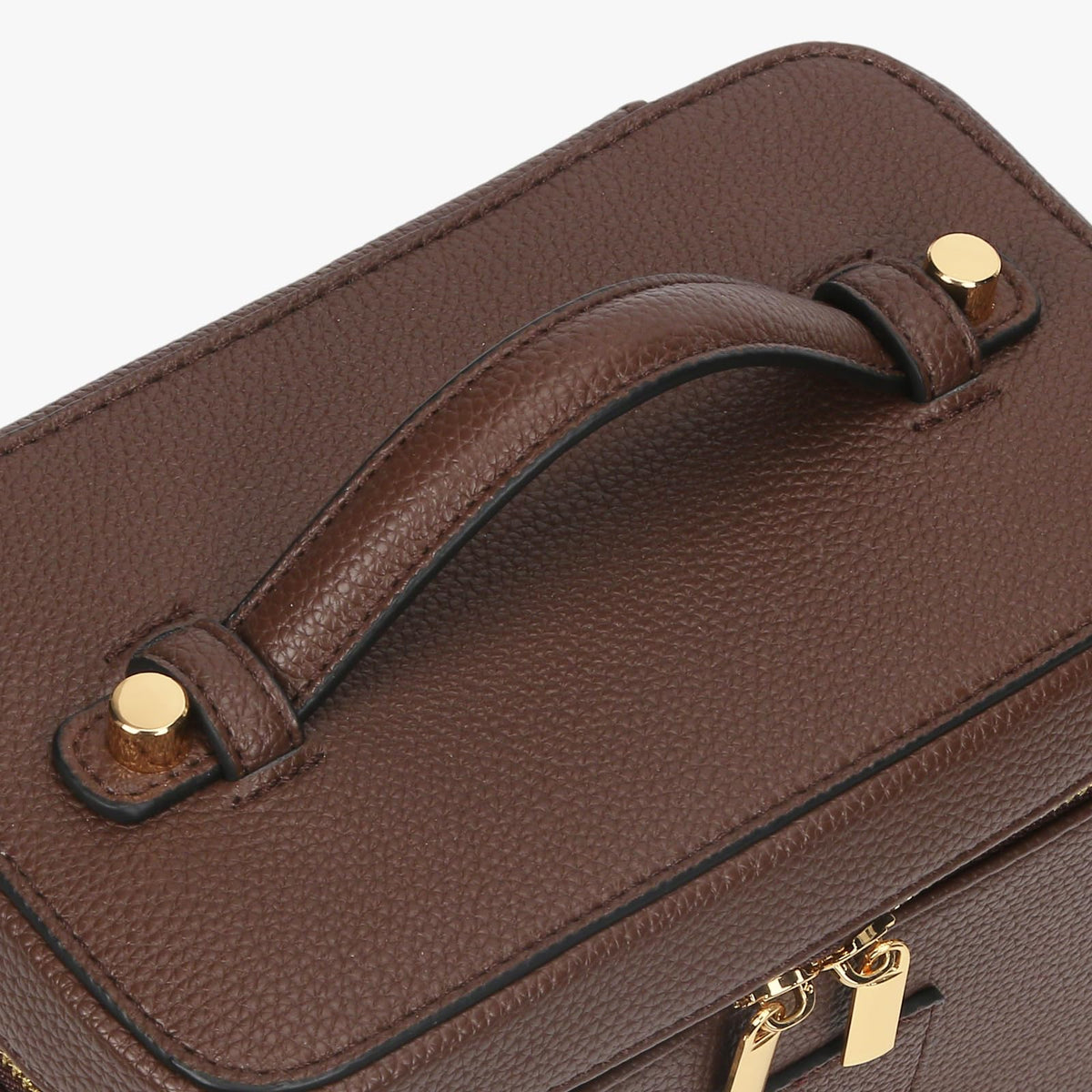 AnBlack organized cosmetics storage ideal for daily commutes.
