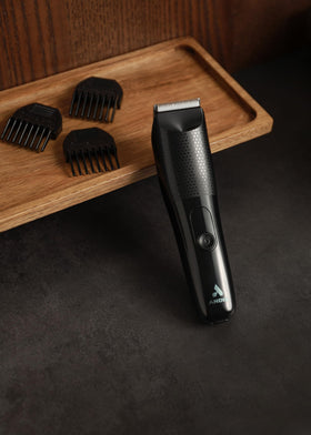 Andis Explorer cordless operation lasts up to two hours on a full charge