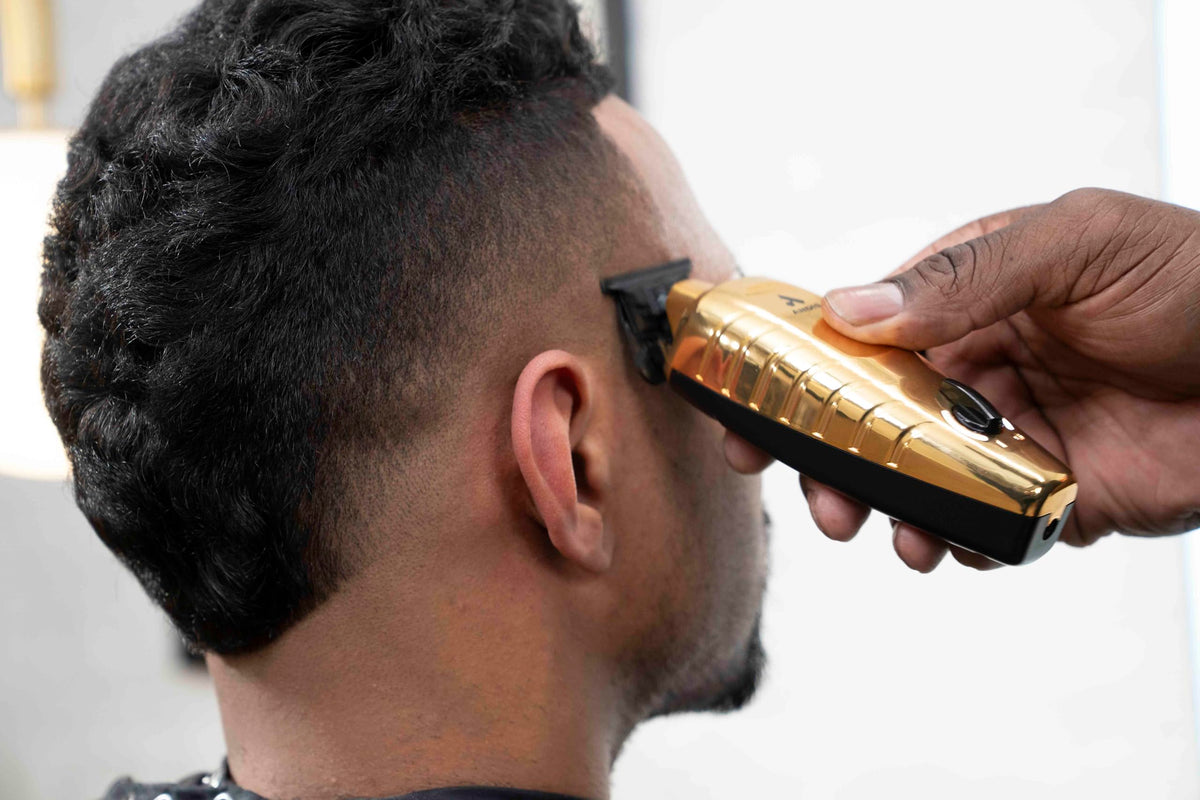 GTX-Z blade detail reveals sharp cutting and fine definition on hair and beard.