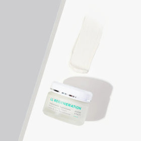 ANNEMARIE BÖRLIND LL REGENERATION packaging highlights eco-conscious design.