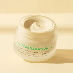 ANNEMARIE BÖRLIND LL REGENERATION emphasizing vegetarian, sustainable ingredients.