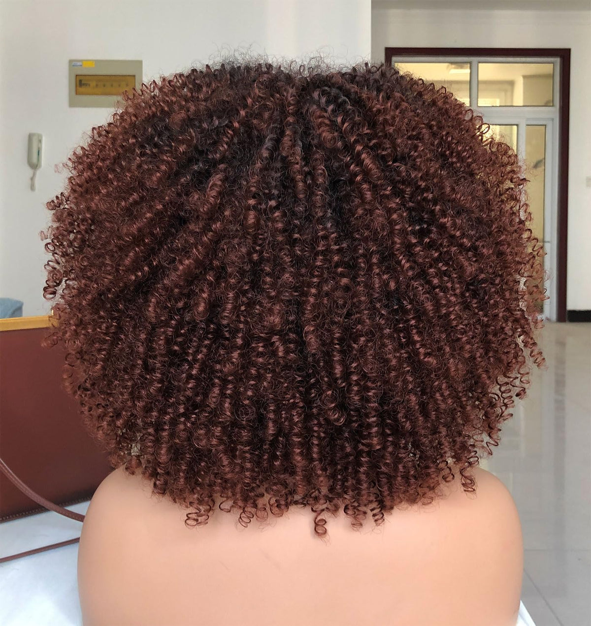 ANNISOUL lightweight daily-wear wig for comfortable all-day use