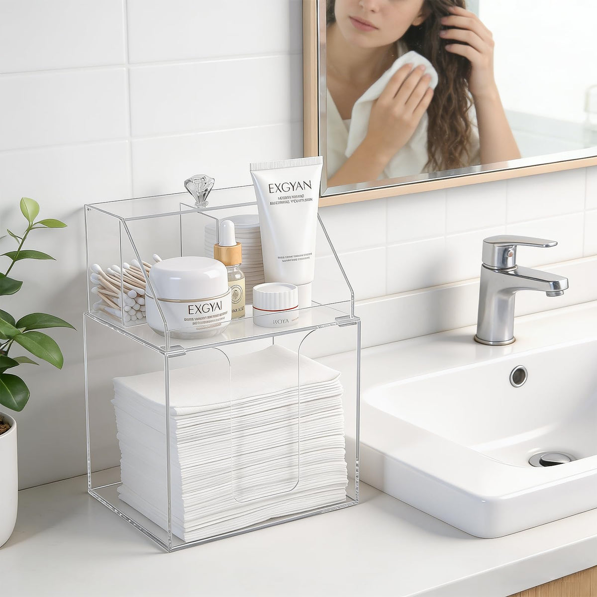 Anyoifax clear box features a diamond-handle lid for easy opening.